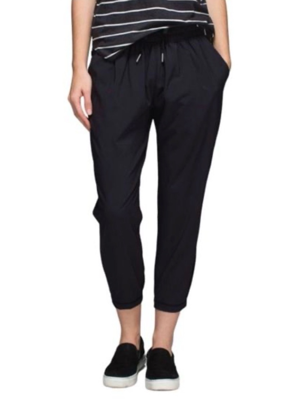 lululemon athletica Black Mid-Rise Cropped Pants